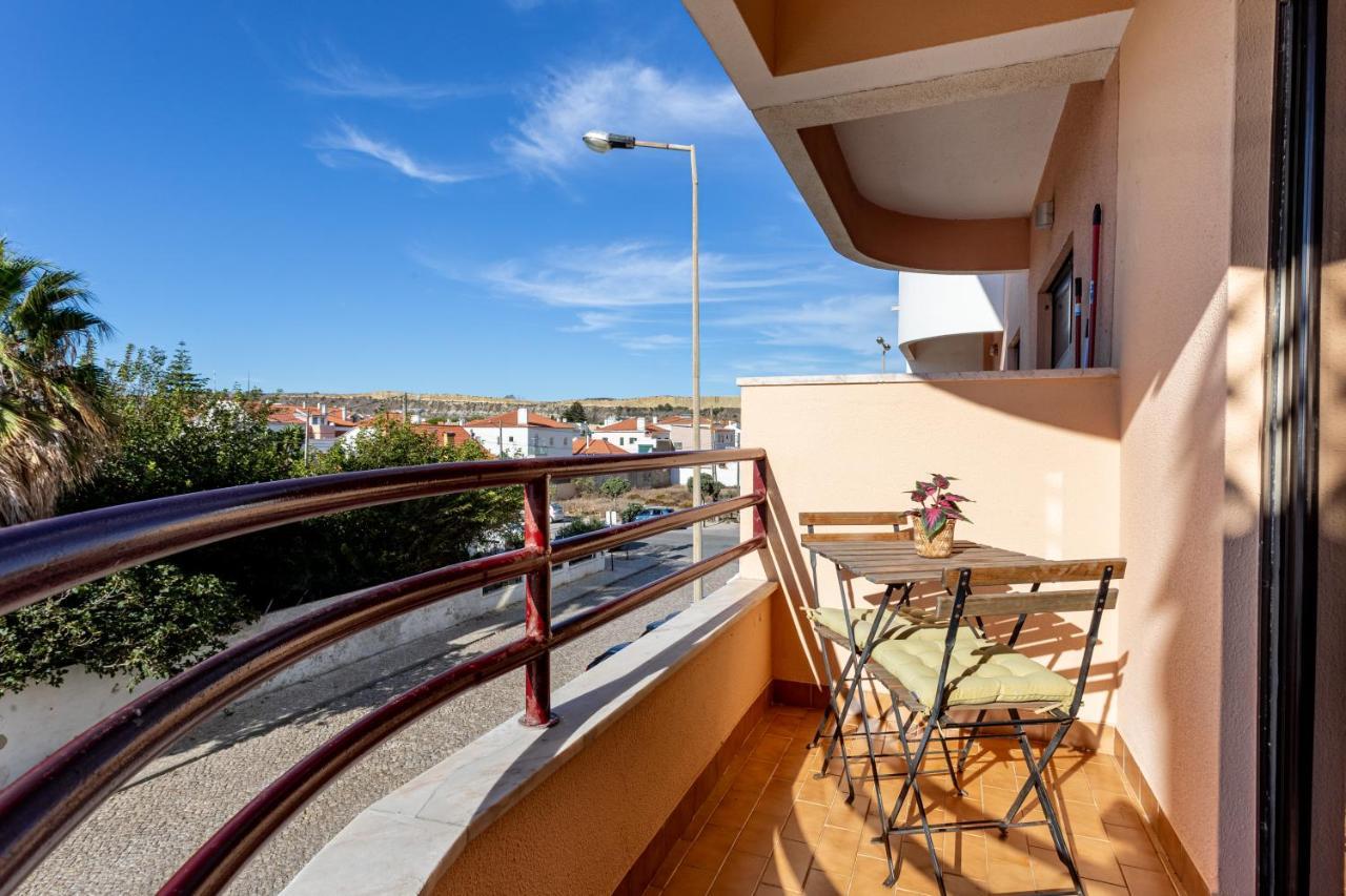 Joivy Deluxe Apt With Terrace In Costa Da Caprica Costa da Caparica Exterior photo